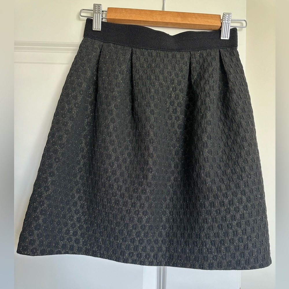 NWOT Camaïeu Black and Gold mini skirt size 38 (US 6)